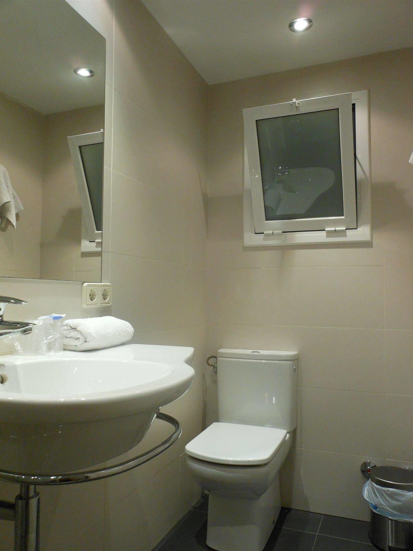 Hostal Can Pou Vidreres Zewnętrze zdjęcie